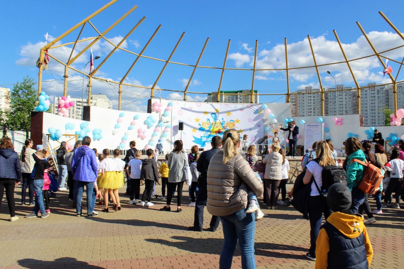 01.06.21 Международный День Защиты детей. Фестиваль "Много Юность" в ПКиО "Артема Боровика"